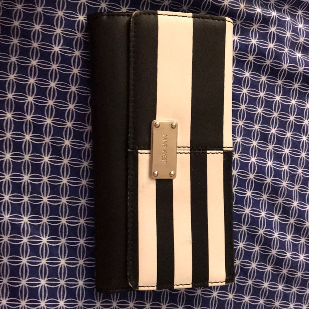 Nine West wallet
